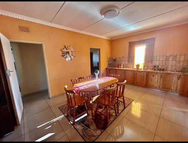 3 BEDROOM HOUSE FOR SALE IN VANDERBIJLPARK CW 4